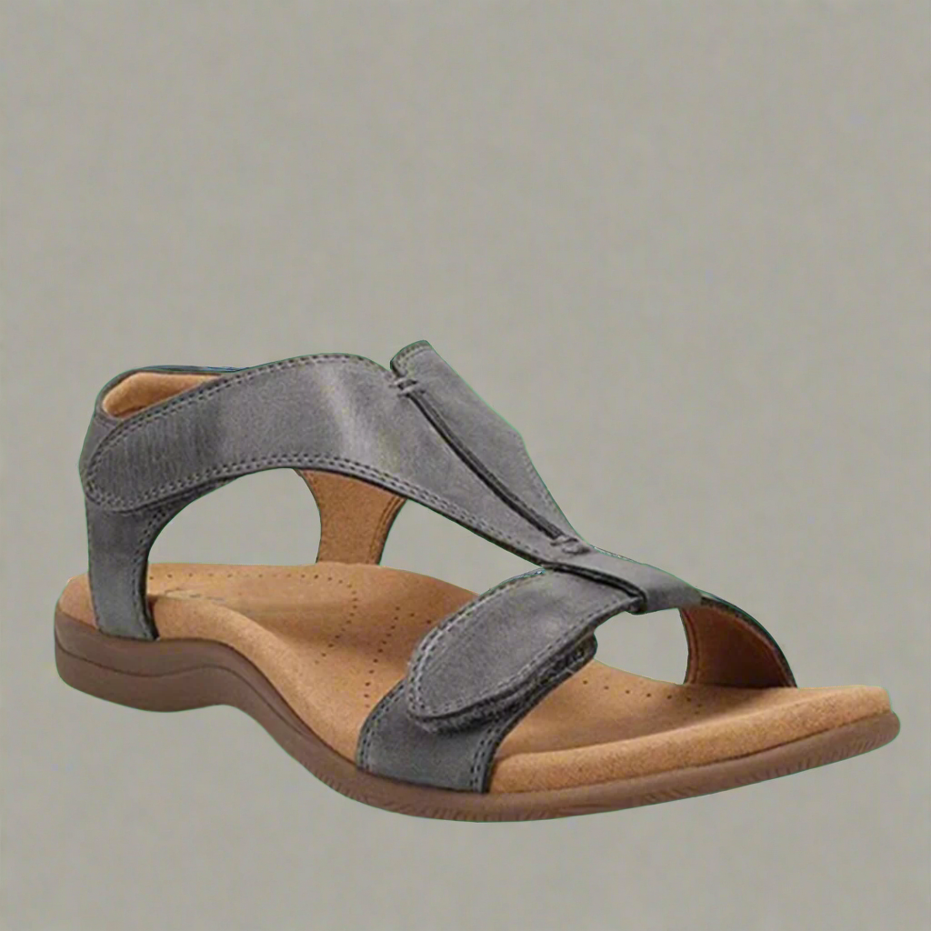 Linné | Bequeme Sandalen aus hochwertigen Materialien für drinnen und draußen