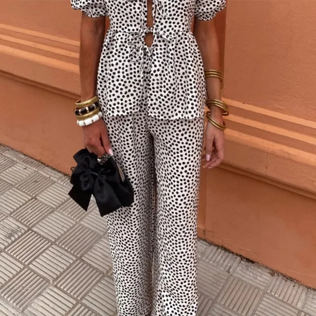 Lisa | Lässiges und elegantes Ensemble