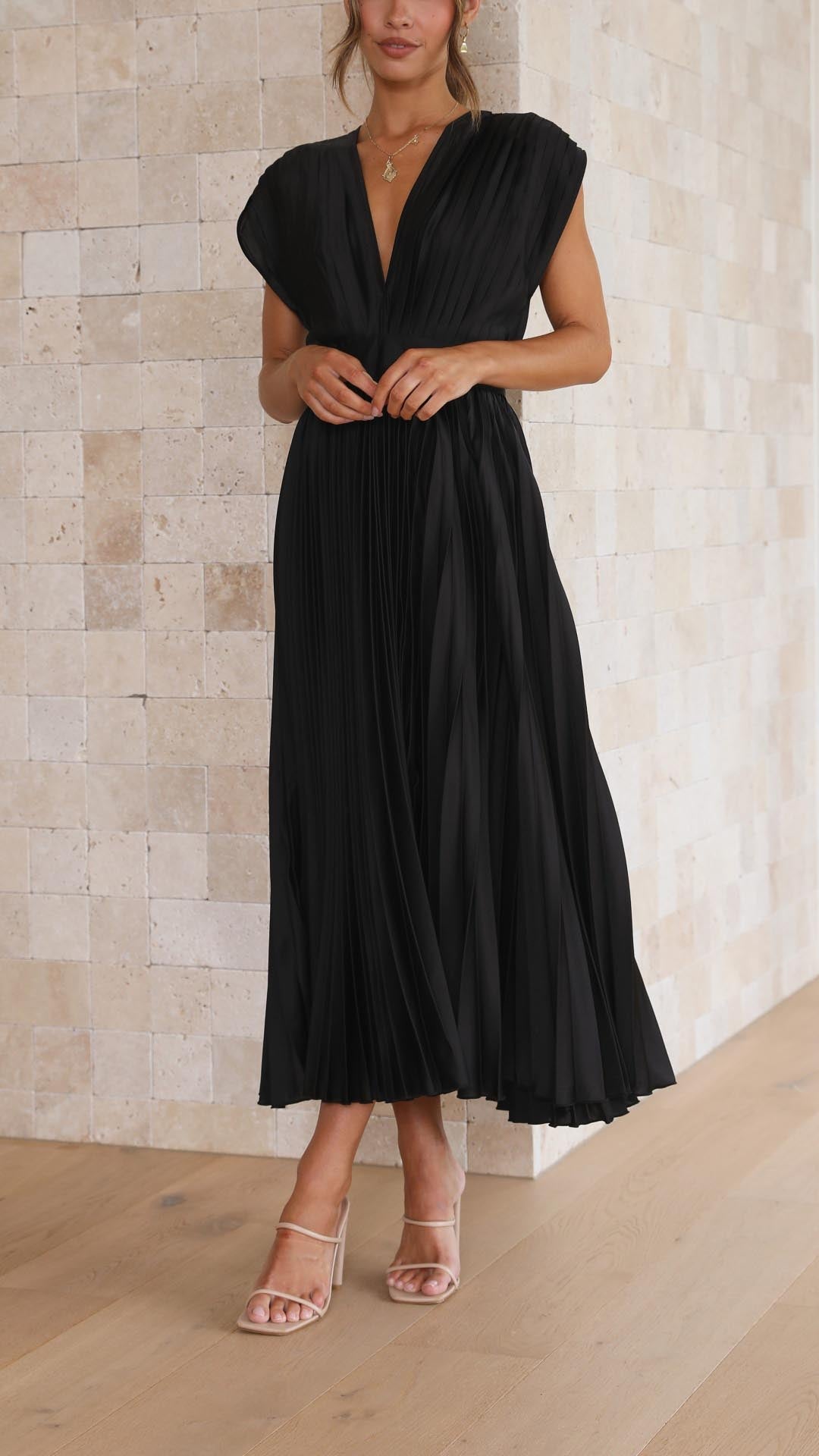 Maria | Elegantes Faltenkleid