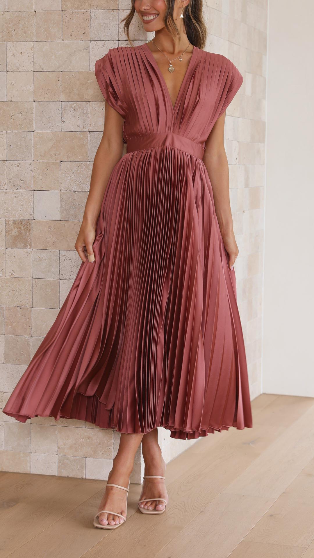 Maria | Elegantes Faltenkleid