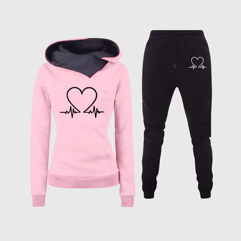 Elvelia | Amara™ – Sportanzug mit Herzmotiv