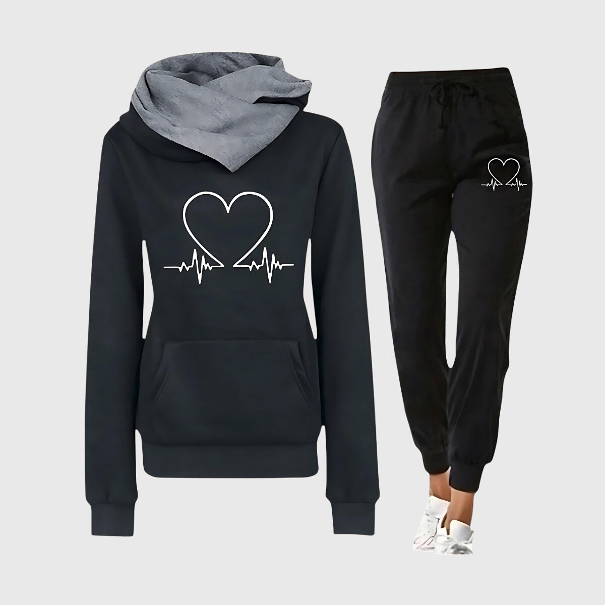 Elvelia | Amara™ – Sportanzug mit Herzmotiv