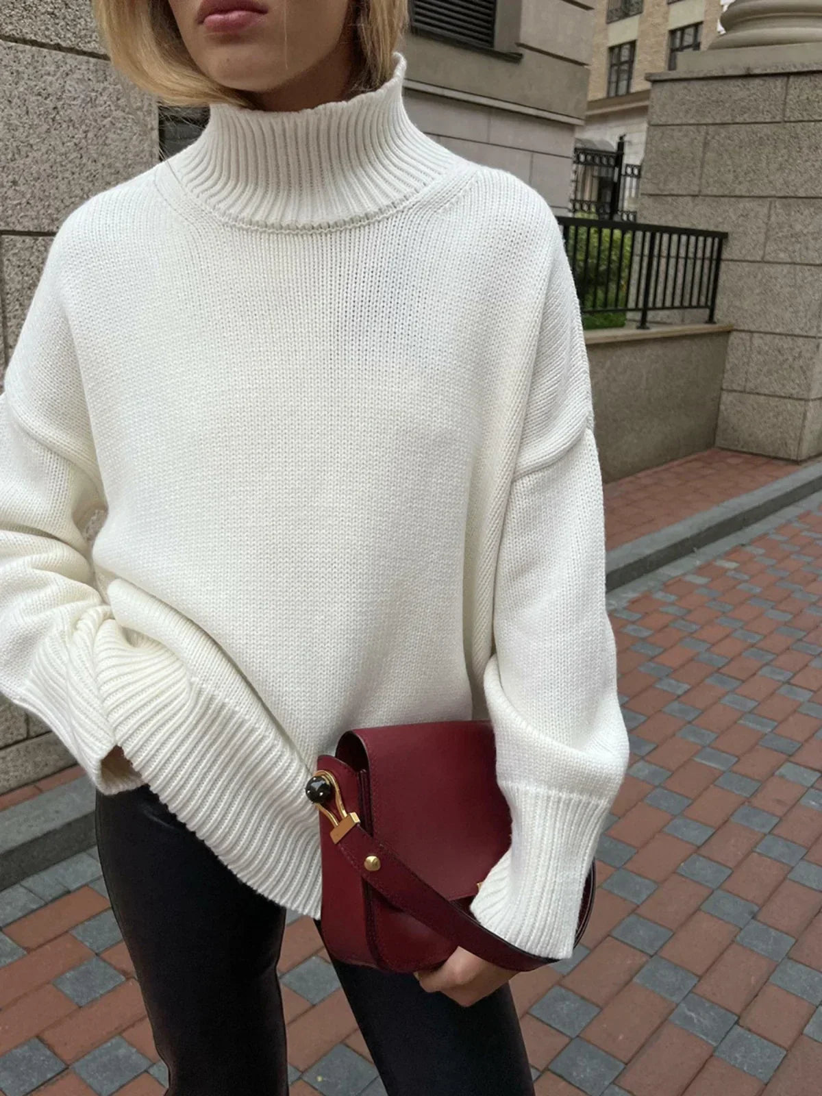 Charlie™ | Elegant Turtleneck